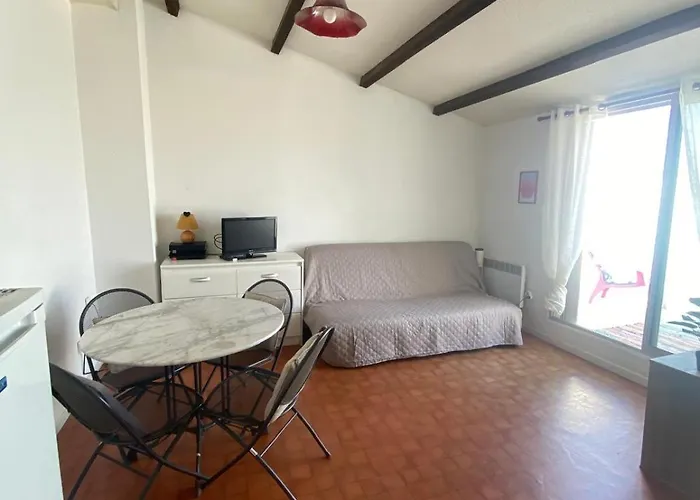 T2 Apartment, Sea View, Terrace